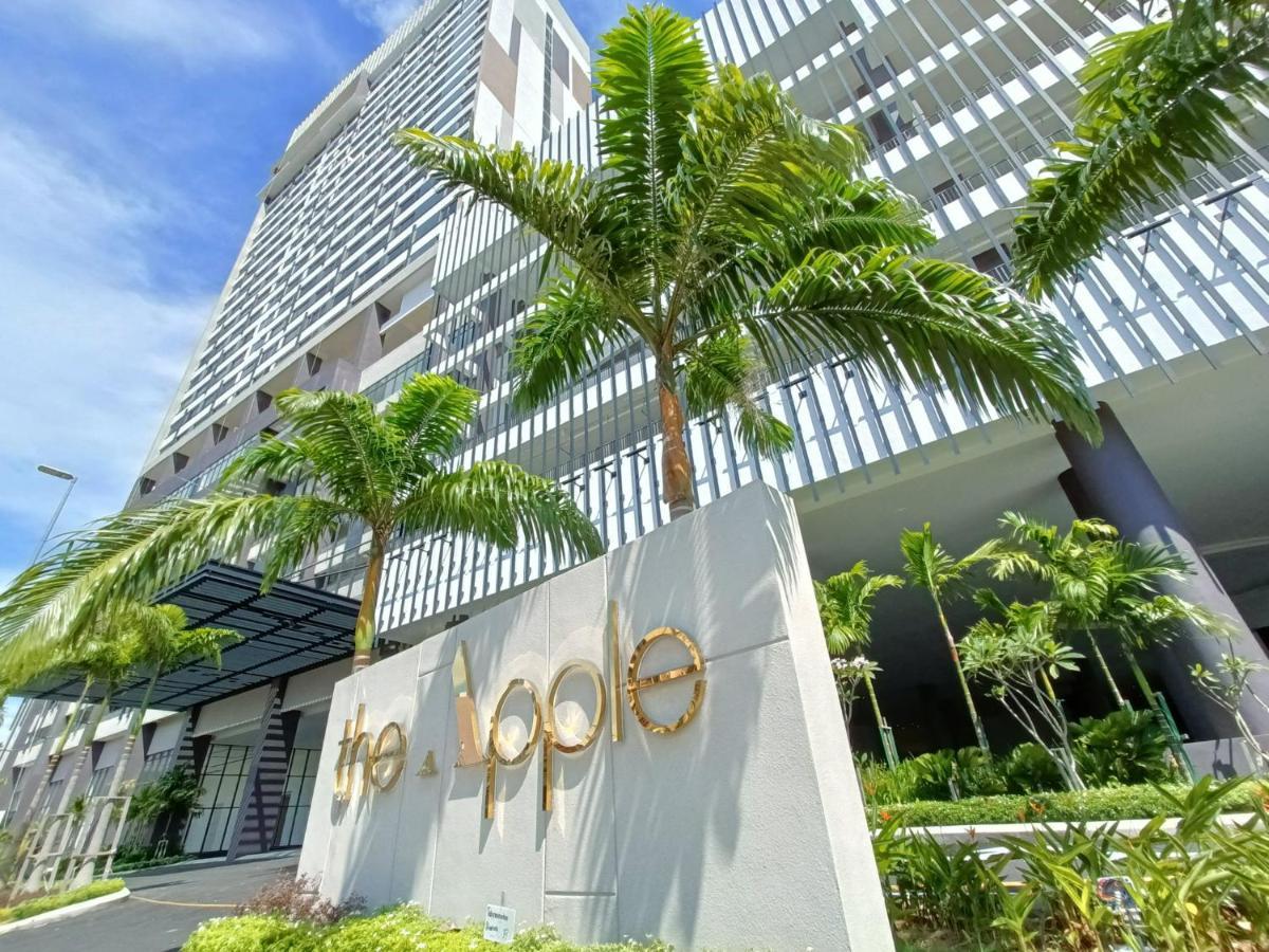 Staysuites The Apple Melaka Esterno foto